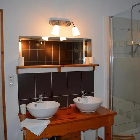 Au Coeur D Un Caveau De Degustation De Vin Apartment Olonzac